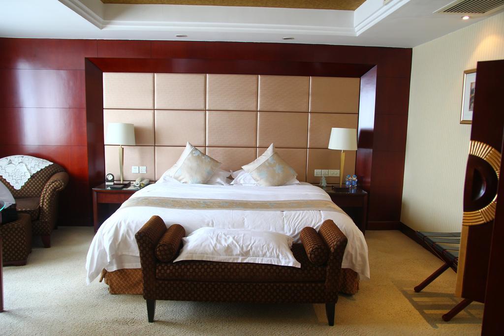 Huafang Jinling International Hotel Zhangjiagang Ruang foto