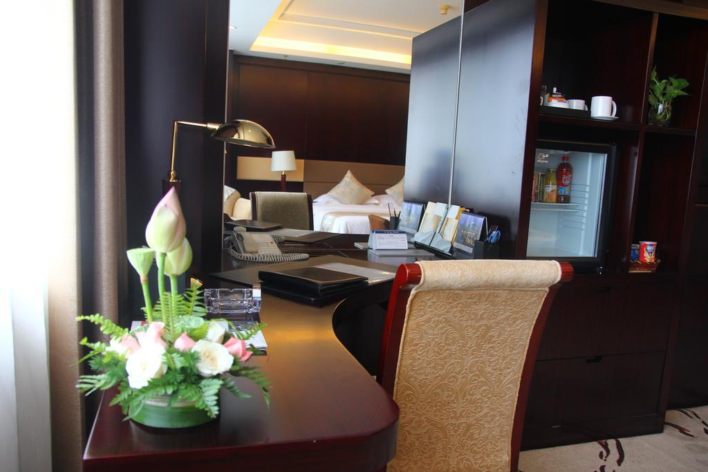 Huafang Jinling International Hotel Zhangjiagang Ruang foto